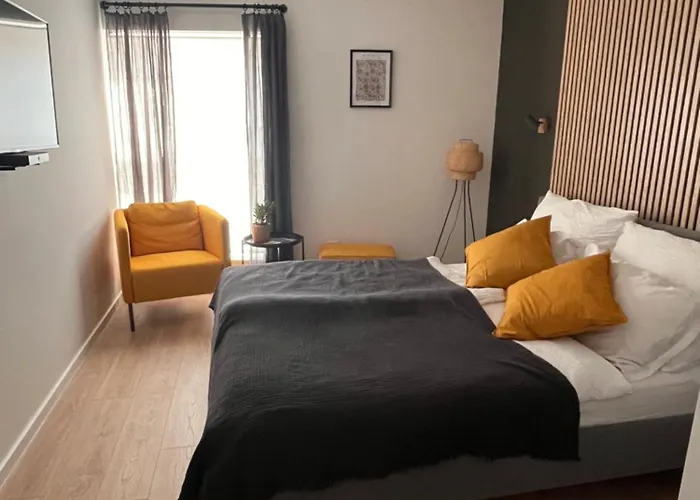 Central Studio Homestay szállás *